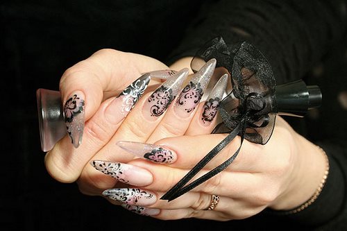 Manucure luxueuse avec dentelle - photos, actualités, idées de motifs