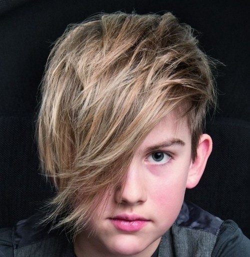 Coupes de cheveux à la mode pour les garçons. Idées de coupes de cheveux photo, tendances, tendances