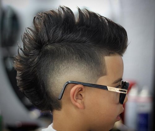 Coupes de cheveux à la mode pour les garçons. Idées de coupes de cheveux photo, tendances, tendances