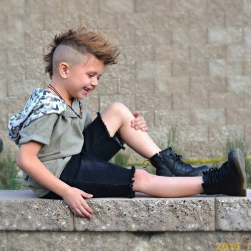 Coupes de cheveux à la mode pour les garçons. Idées de coupes de cheveux photo, tendances, tendances