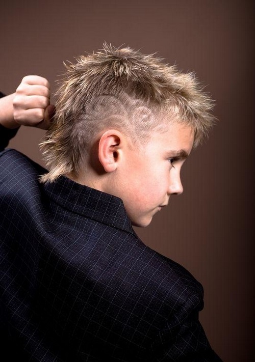 Coupes de cheveux à la mode pour les garçons. Idées de coupes de cheveux photo, tendances, tendances