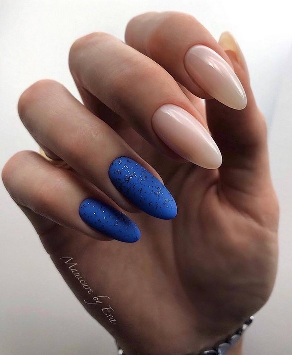 Conception d'ongles pointus: ongles pointus à la mode - idées de photos dans différentes techniques