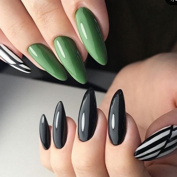 Conception d'ongles pointus: ongles pointus à la mode - idées de photos dans différentes techniques