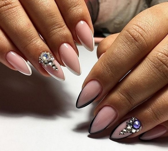 Conception d'ongles pointus: ongles pointus à la mode - idées de photos dans différentes techniques