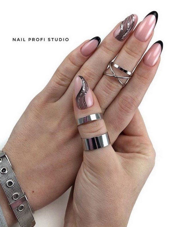 Conception d'ongles pointus: ongles pointus à la mode - idées de photos dans différentes techniques