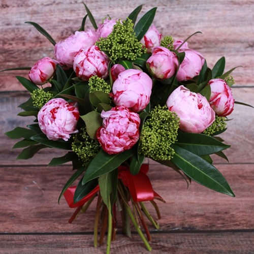 Les plus beaux bouquets de pivoines: design, tendances florales, idées de design