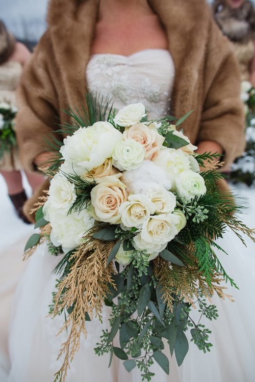 Les plus beaux bouquets d'hiver. Photo de l'idée de bouquets avec une ambiance hivernale