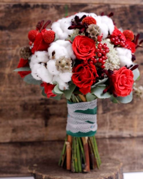 Les plus beaux bouquets d'hiver. Photo de l'idée de bouquets avec une ambiance hivernale