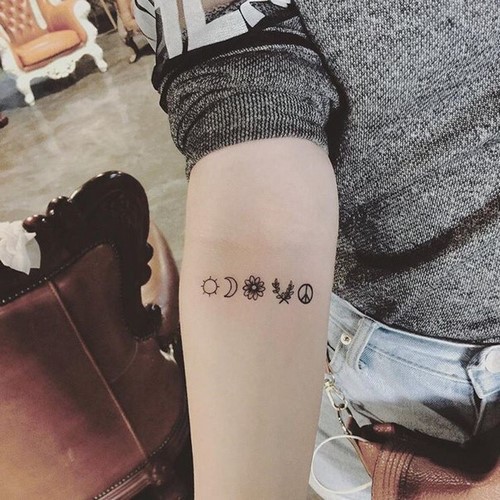 Croquis de tatouage pour les filles: photos, conception de tatouage, idées de dessin