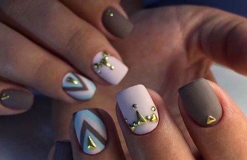 Madingas pilkas manikiūras - naujos nuotraukos, pilkos spalvos nagų dizainas