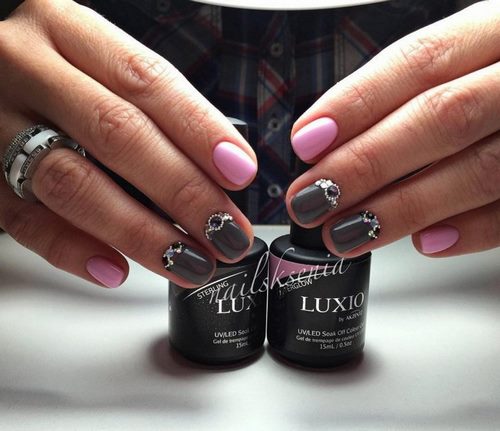 Madingas pilkas manikiūras - naujos nuotraukos, pilkos spalvos nagų dizainas