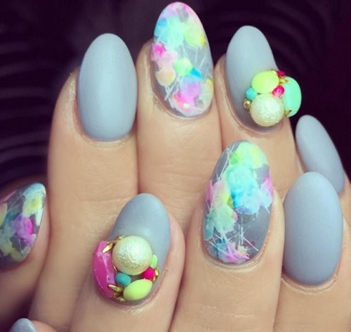 Madingas pilkas manikiūras - naujos nuotraukos, pilkos spalvos nagų dizainas