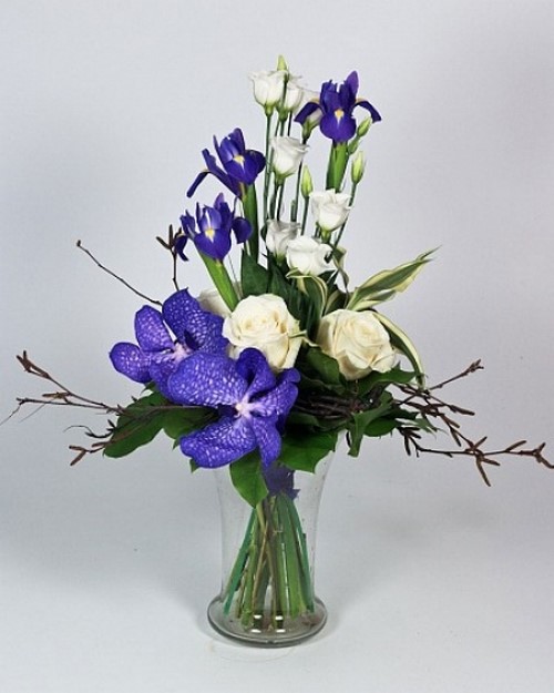 Beaux bouquets de fleurs printanières et arrangements floraux printaniers