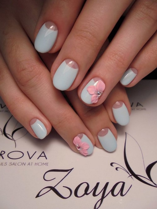 Manucure de lune à la mode. Photo, design, les meilleures nouvelles