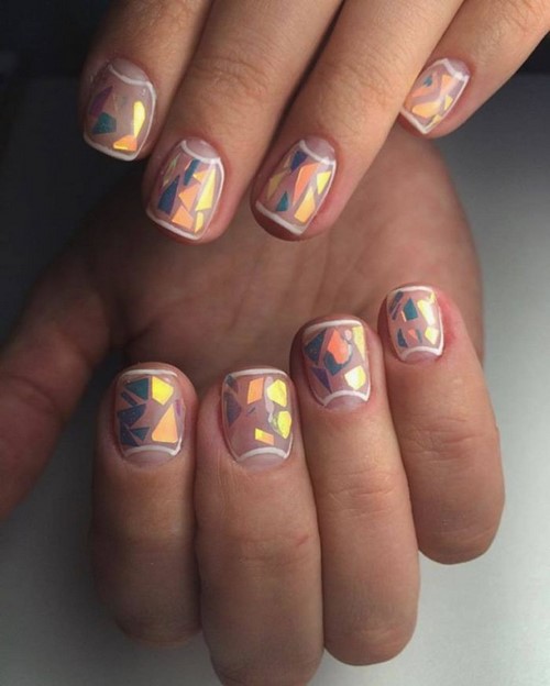 Manucure de lune à la mode. Photo, design, les meilleures nouvelles