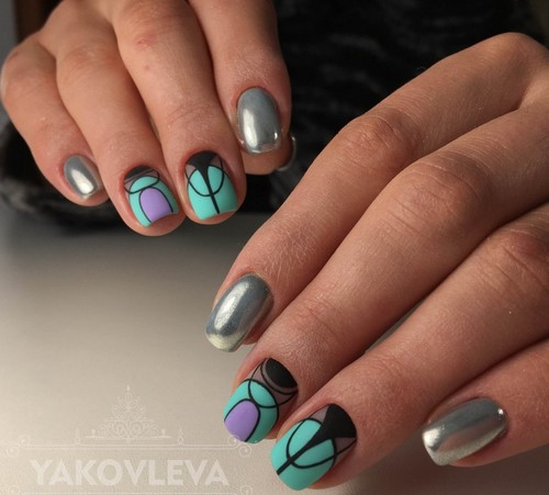 Manucure de lune à la mode. Photo, design, les meilleures nouvelles