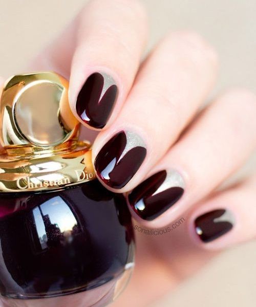 Manucure de lune à la mode. Photo, design, les meilleures nouvelles