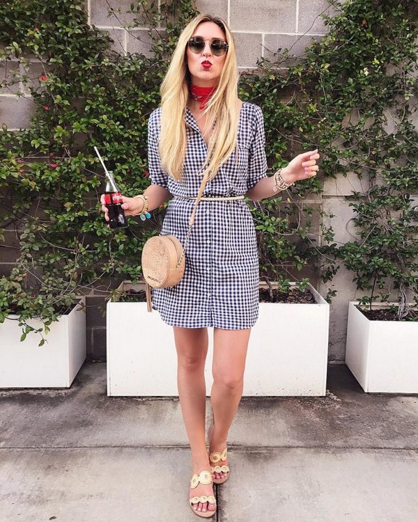 Rochii și sundress la modă: arcuri frumoase pentru vară