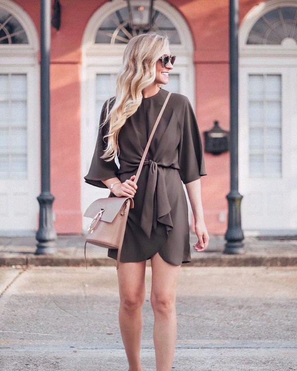 Rochii și sundress la modă: arcuri frumoase pentru vară