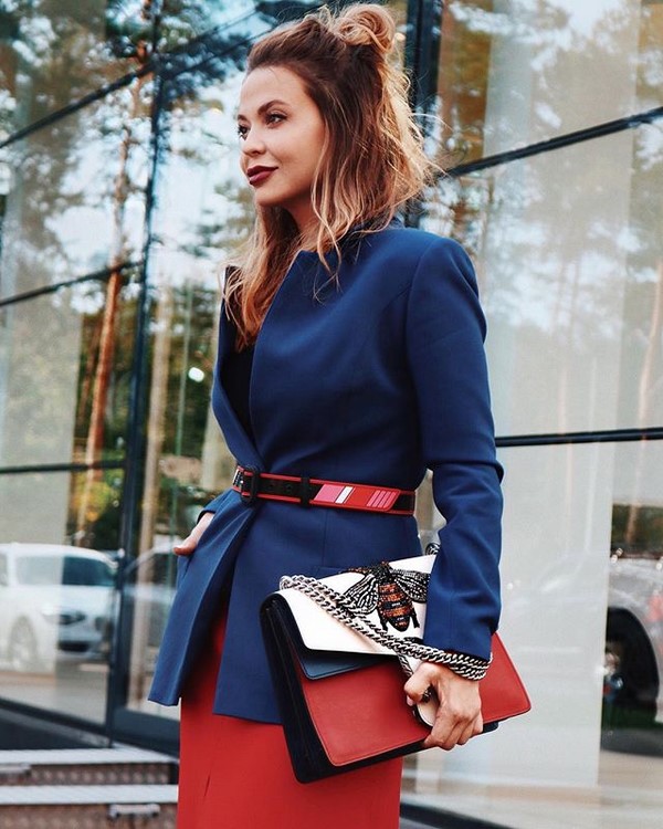 Vestes et vestes tendance de la saison pour femme: photos