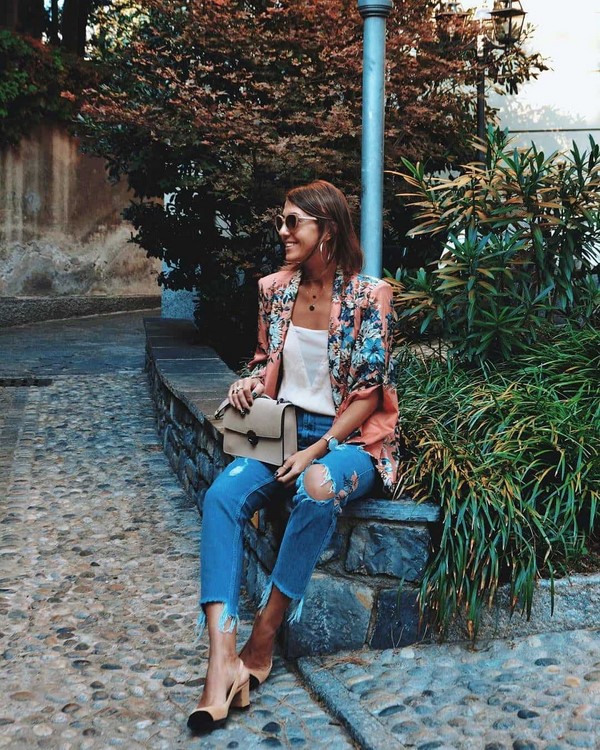 Vestes et vestes tendance de la saison pour femme: photos