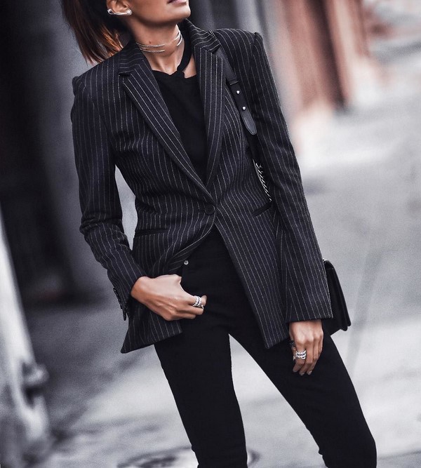 Vestes et vestes tendance de la saison pour femme: photos