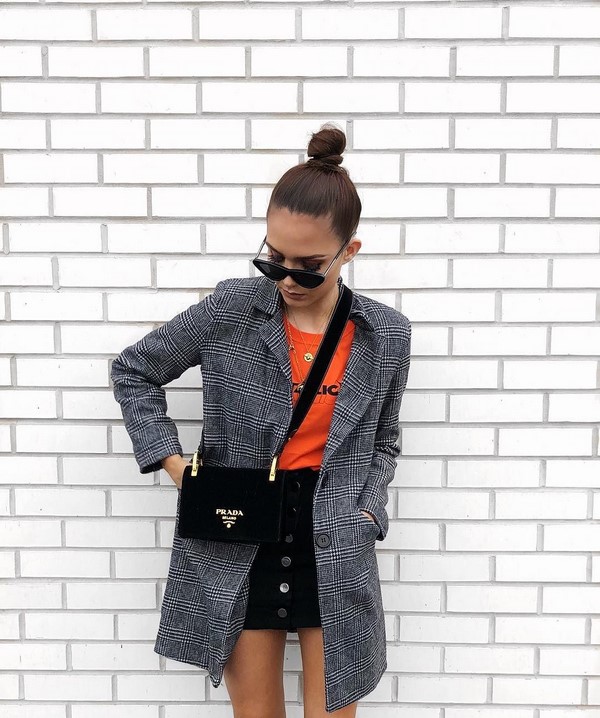 Vestes et vestes tendance de la saison pour femme: photos