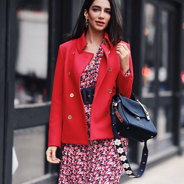 Vestes et vestes tendance de la saison pour femme: photos