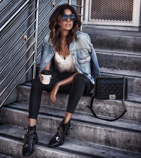 Vestes et vestes tendance de la saison pour femme: photos