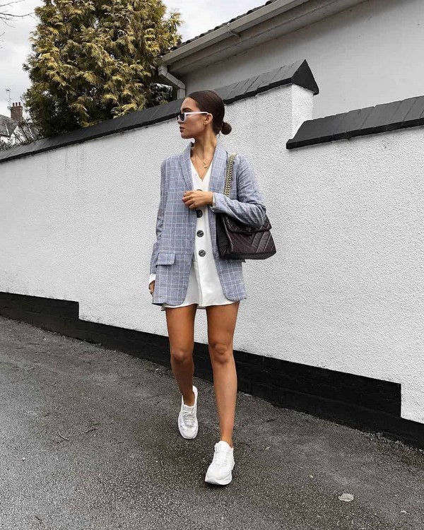 Vestes et vestes tendance de la saison pour femme: photos
