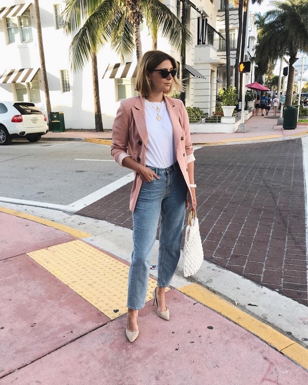 Vestes et vestes tendance de la saison pour femme: photos