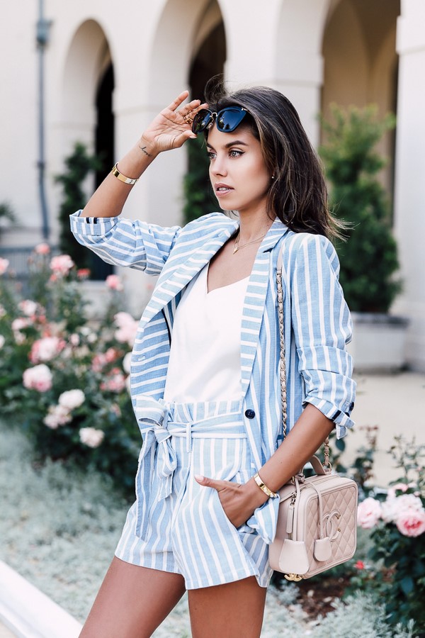 Vestes et vestes tendance de la saison pour femme: photos