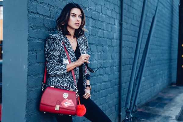 Vestes et vestes tendance de la saison pour femme: photos