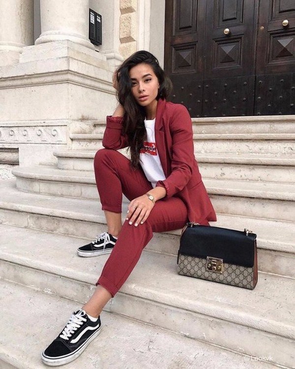 Costume de vară la modă: peste 50 de fotografii cu idei cu costume de vară