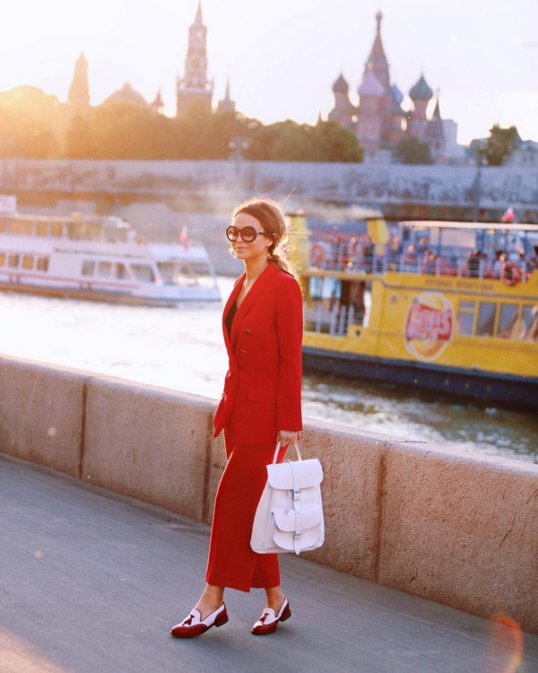 Costume de vară la modă: peste 50 de fotografii cu idei cu costume de vară