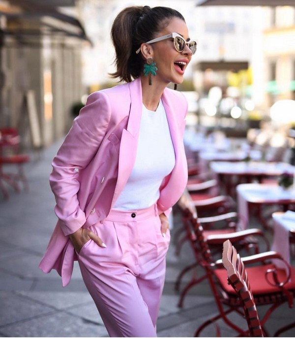 Costume de vară la modă: peste 50 de fotografii cu idei cu costume de vară