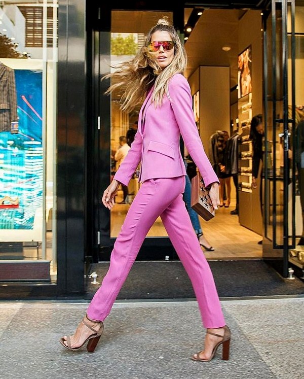 Costume de vară la modă: peste 50 de fotografii cu idei cu costume de vară