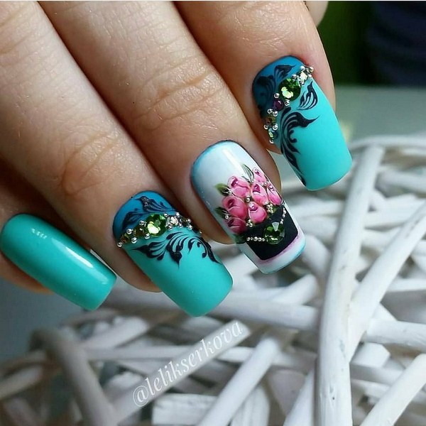 Nouveautés de manucure avec dessins: de magnifiques photos de l'idée du nail art avec une photo