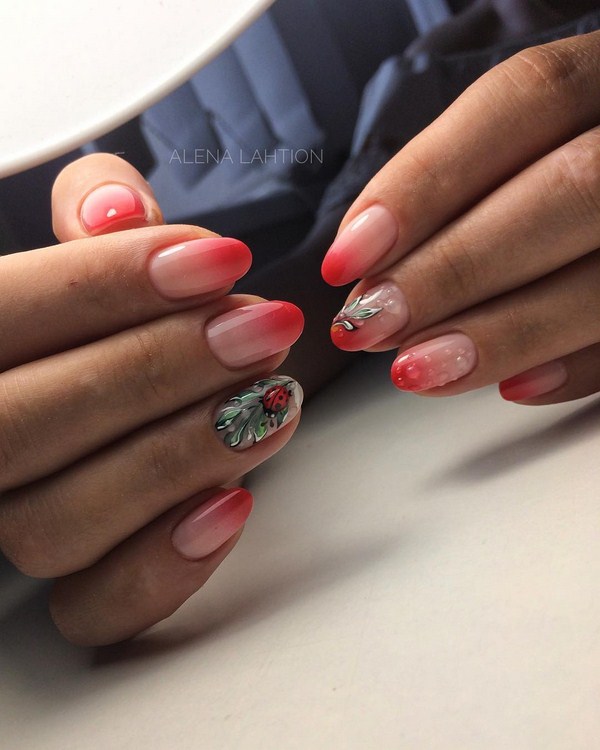 Nouveautés de manucure avec dessins: de magnifiques photos de l'idée du nail art avec une photo