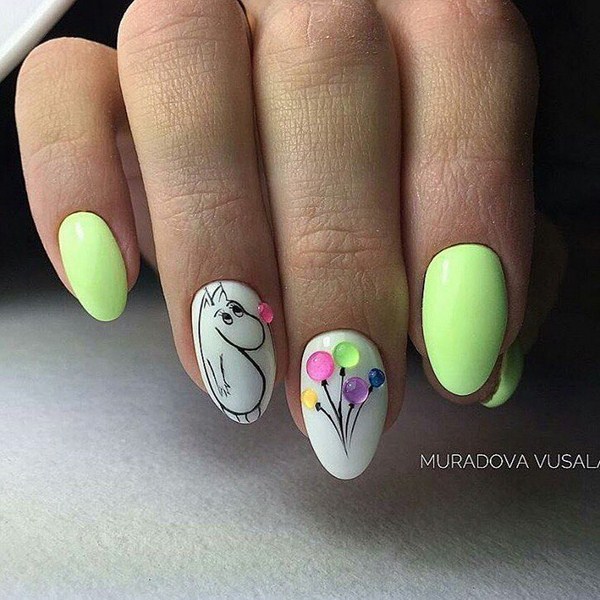 Nouveautés de manucure avec dessins: de magnifiques photos de l'idée du nail art avec une photo