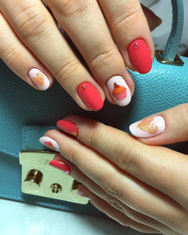 Nouveautés de manucure avec dessins: de magnifiques photos de l'idée du nail art avec une photo