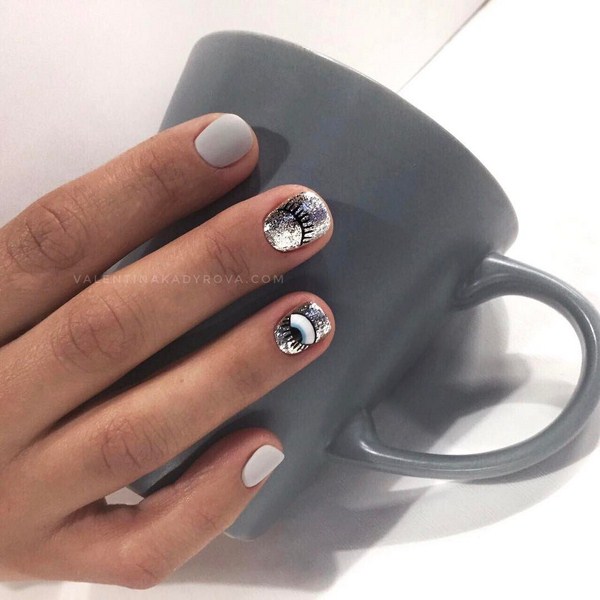 Nouveautés de manucure avec dessins: de magnifiques photos de l'idée du nail art avec une photo