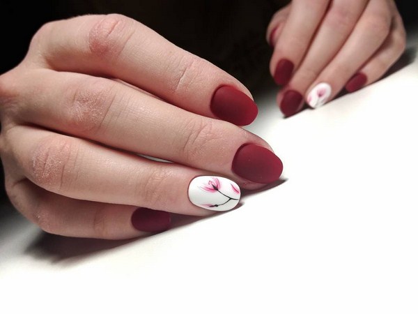 Nouveautés de manucure avec dessins: de magnifiques photos de l'idée du nail art avec une photo