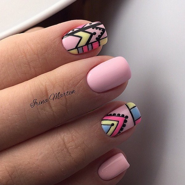 Nouveautés de manucure avec dessins: de magnifiques photos de l'idée du nail art avec une photo