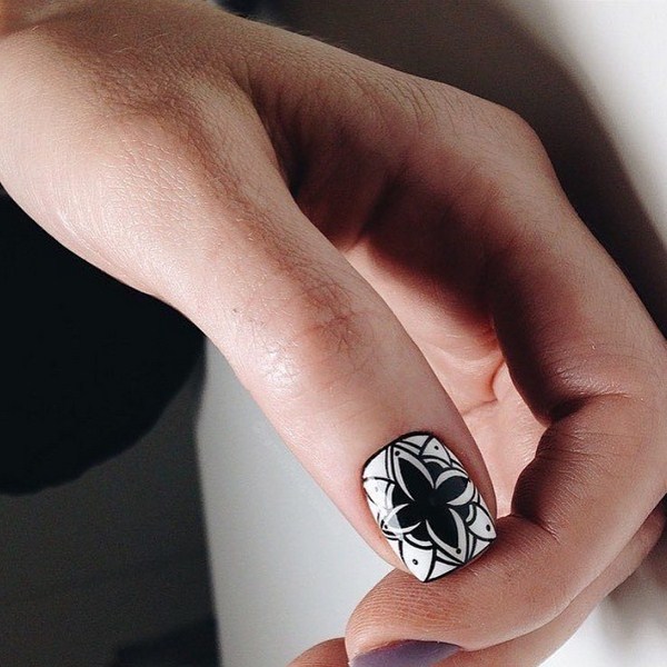 Nouveautés de manucure avec dessins: de magnifiques photos de l'idée du nail art avec une photo