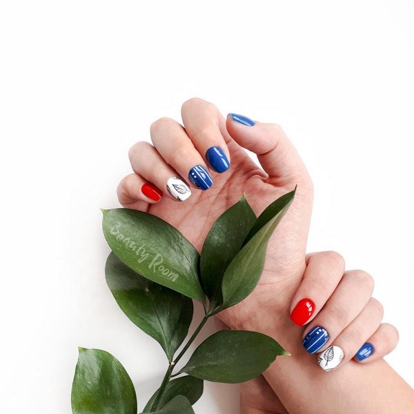 Nouveautés de manucure avec dessins: de magnifiques photos de l'idée du nail art avec une photo