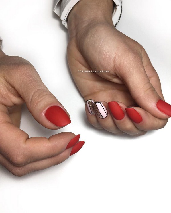 Adorable manucure en rouge: nouveau