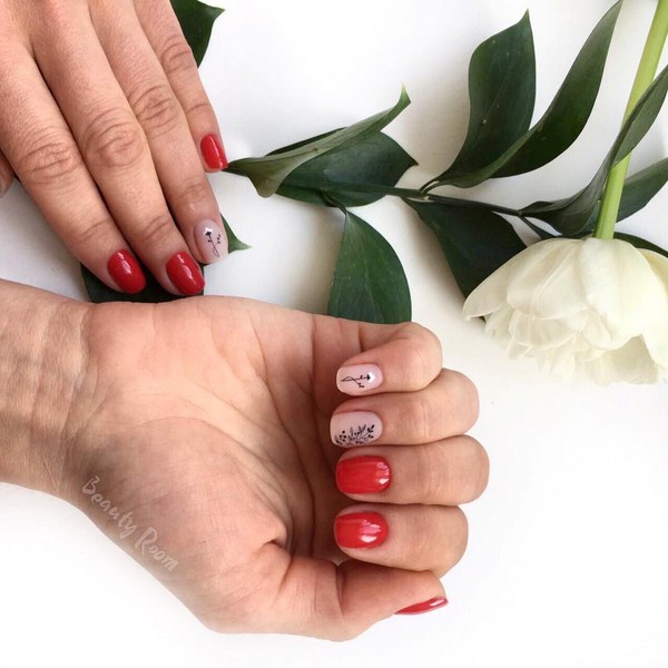 Adorable manucure en rouge: nouveau