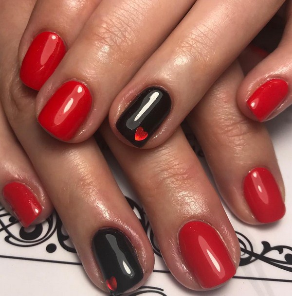 Adorable manucure en rouge: nouveau