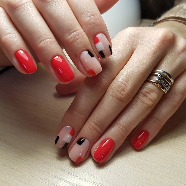 Adorable manucure en rouge: nouveau